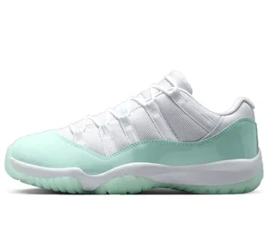 Air Jordan 11 Low Igloo