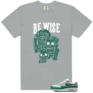 Essential Evergreen Aura Be Wise Graphic Shirt