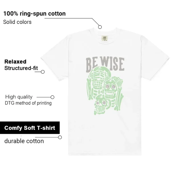 Essential Vapor Green Be Wise Graphic Shirt features